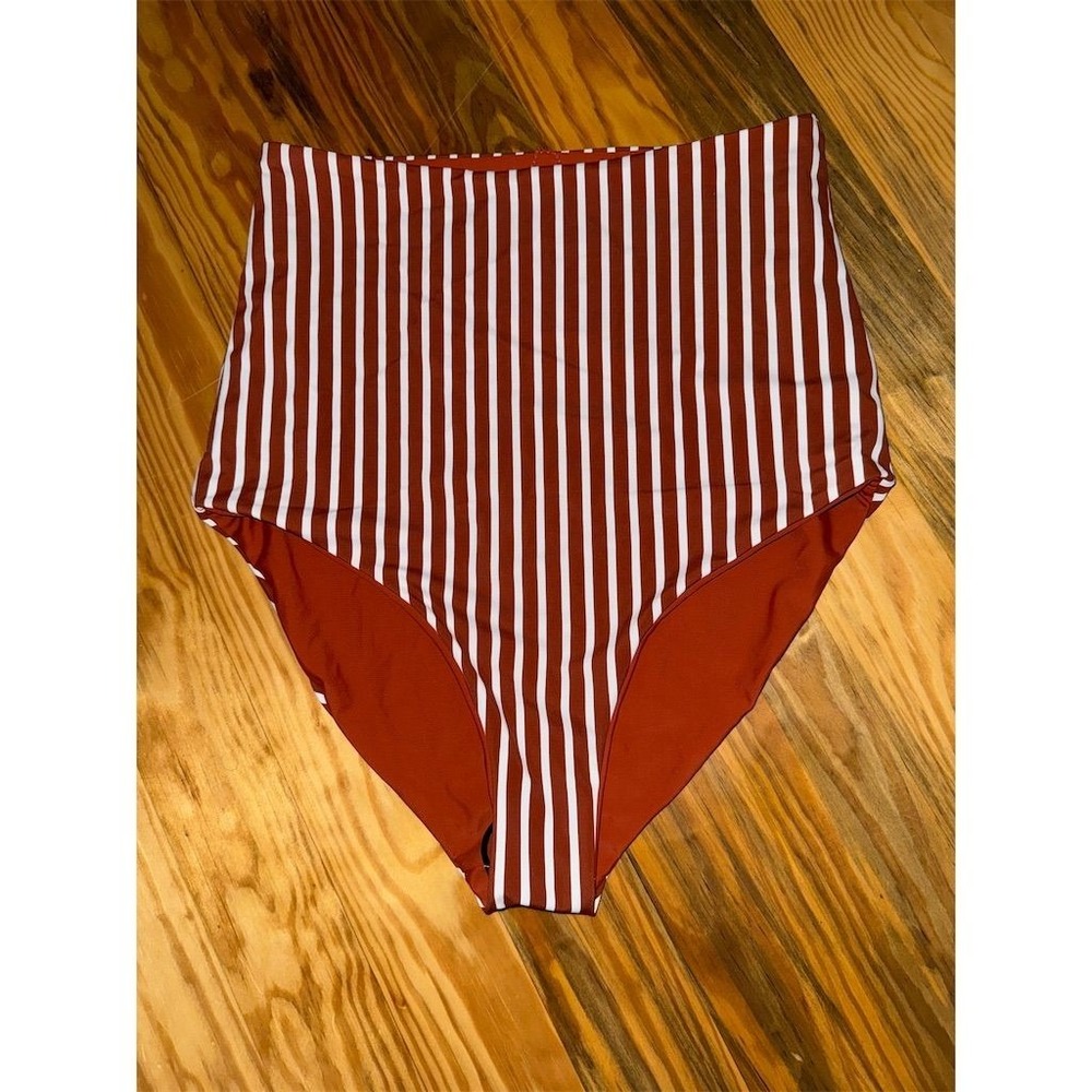 Coral Reef Women's High-Waisted Reversible Bikini Bottom‎ M rockabilly striped